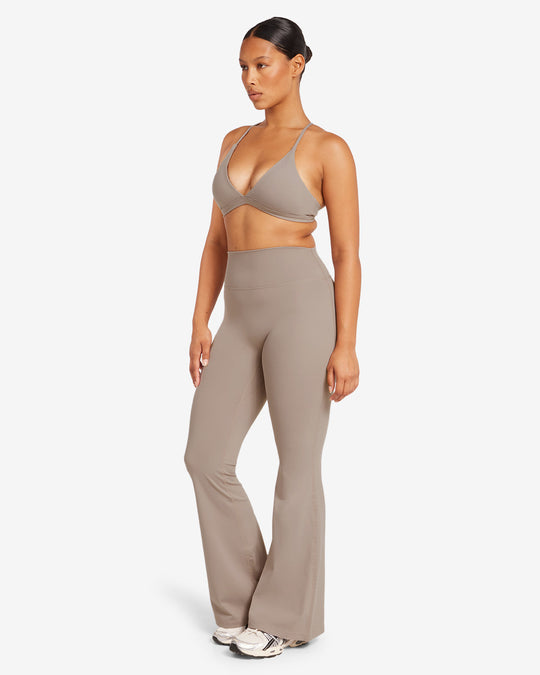 Form Invisible Scrunch Flare Leggings | Latte