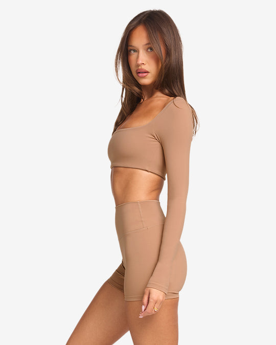 Freedom Scoop Long Sleeve Crop | Toffee