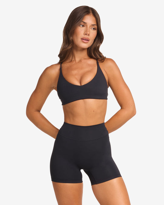 Form Hailey Crop | Black