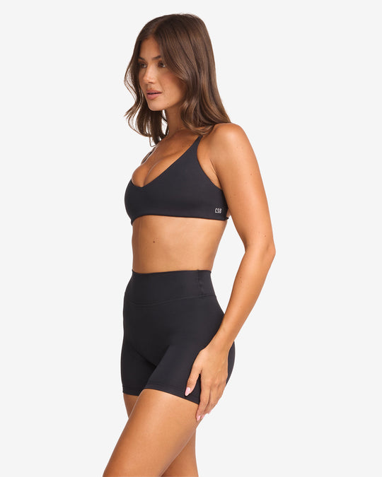 Form Hailey Crop | Black