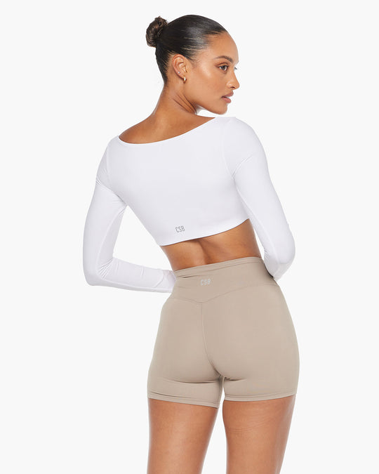 Freedom Scoop Long Sleeve Crop | White